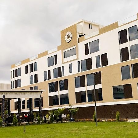 Vrr Astoria Hotel & Convention Center Bangalore Exterior foto