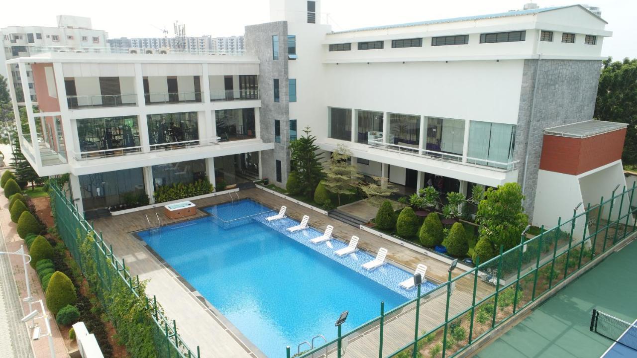 Vrr Astoria Hotel & Convention Center Bangalore Exterior foto