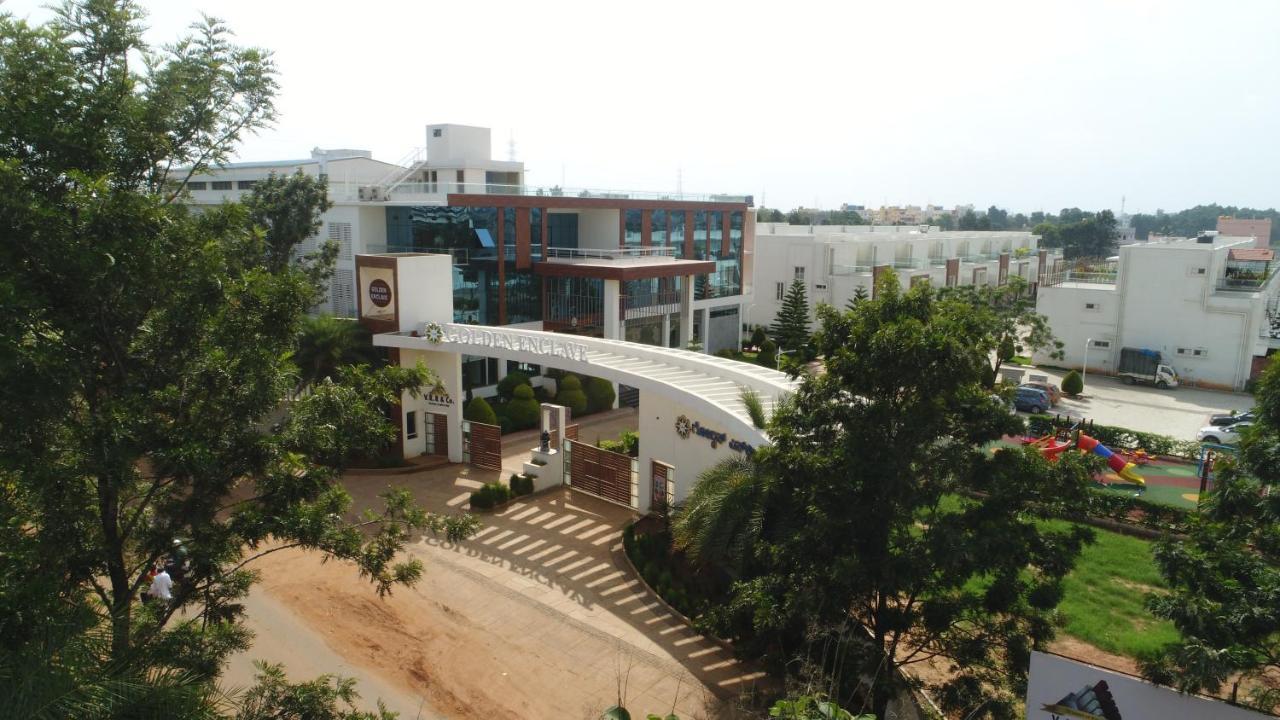 Vrr Astoria Hotel & Convention Center Bangalore Exterior foto