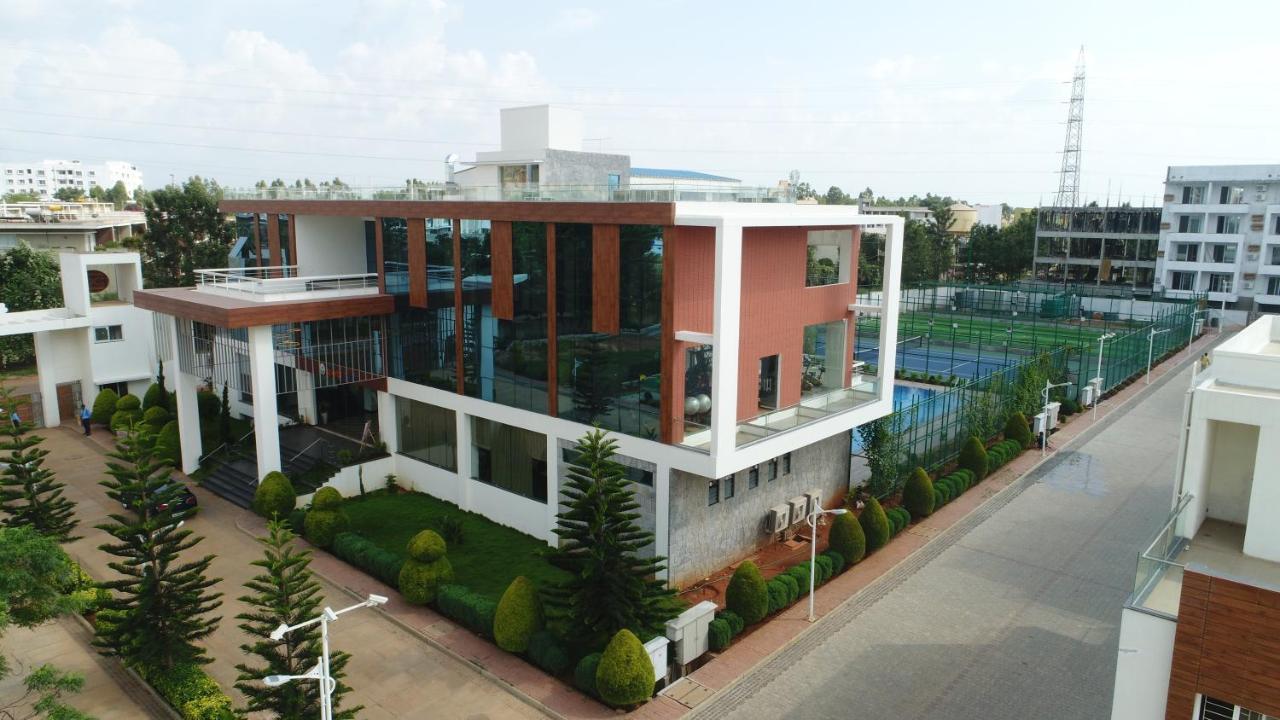 Vrr Astoria Hotel & Convention Center Bangalore Exterior foto