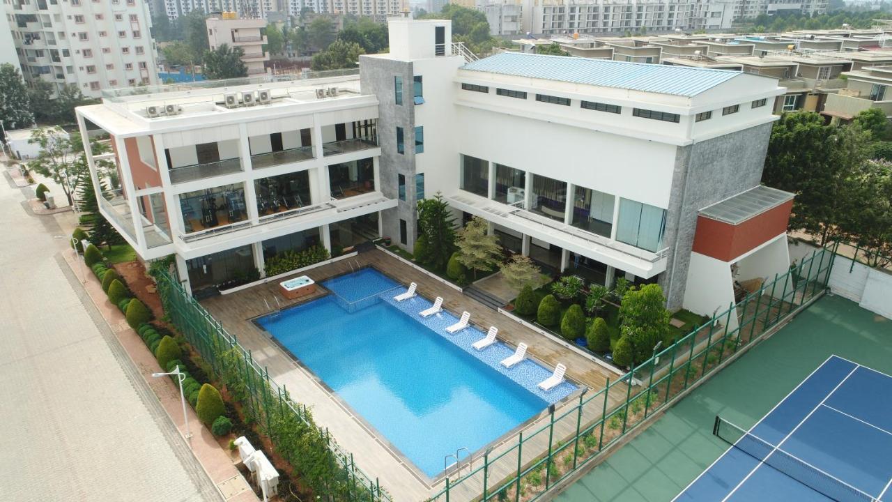 Vrr Astoria Hotel & Convention Center Bangalore Exterior foto