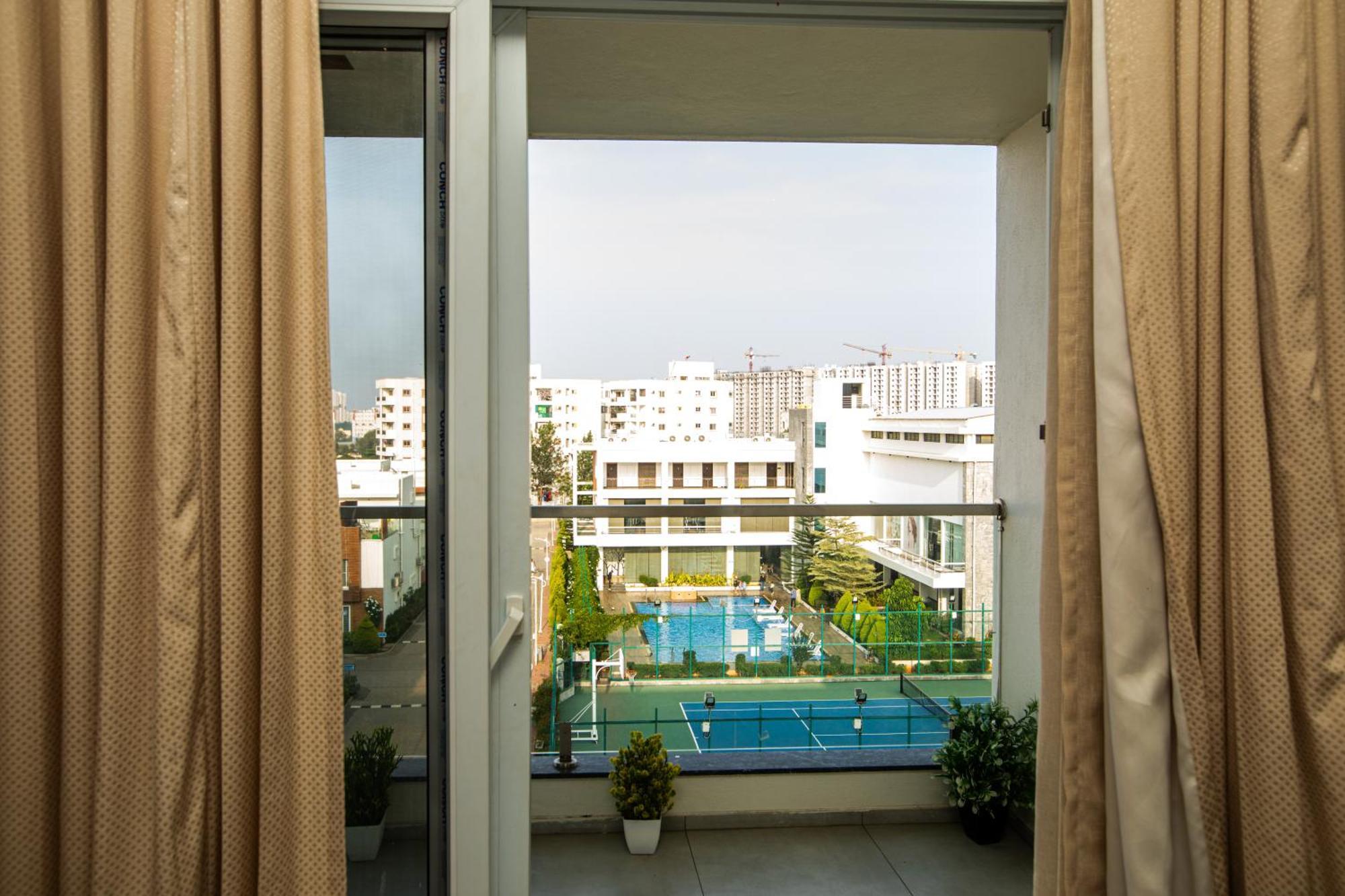 Vrr Astoria Hotel & Convention Center Bangalore Exterior foto